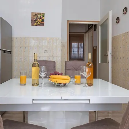 Oliva Apartment