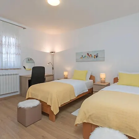 Oliva Apartment *
