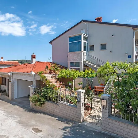 Apartment Oliva