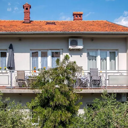 Apartment Oliva *